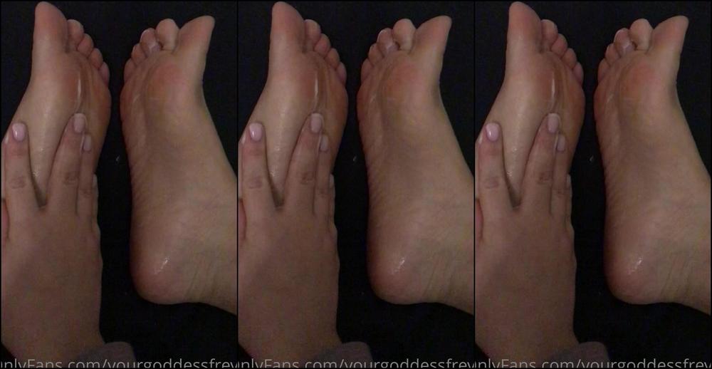 Yourgoddessfreya 2241080709 10 07 2021 42 Seconds How I Put Cream On My Feet And Massage Them