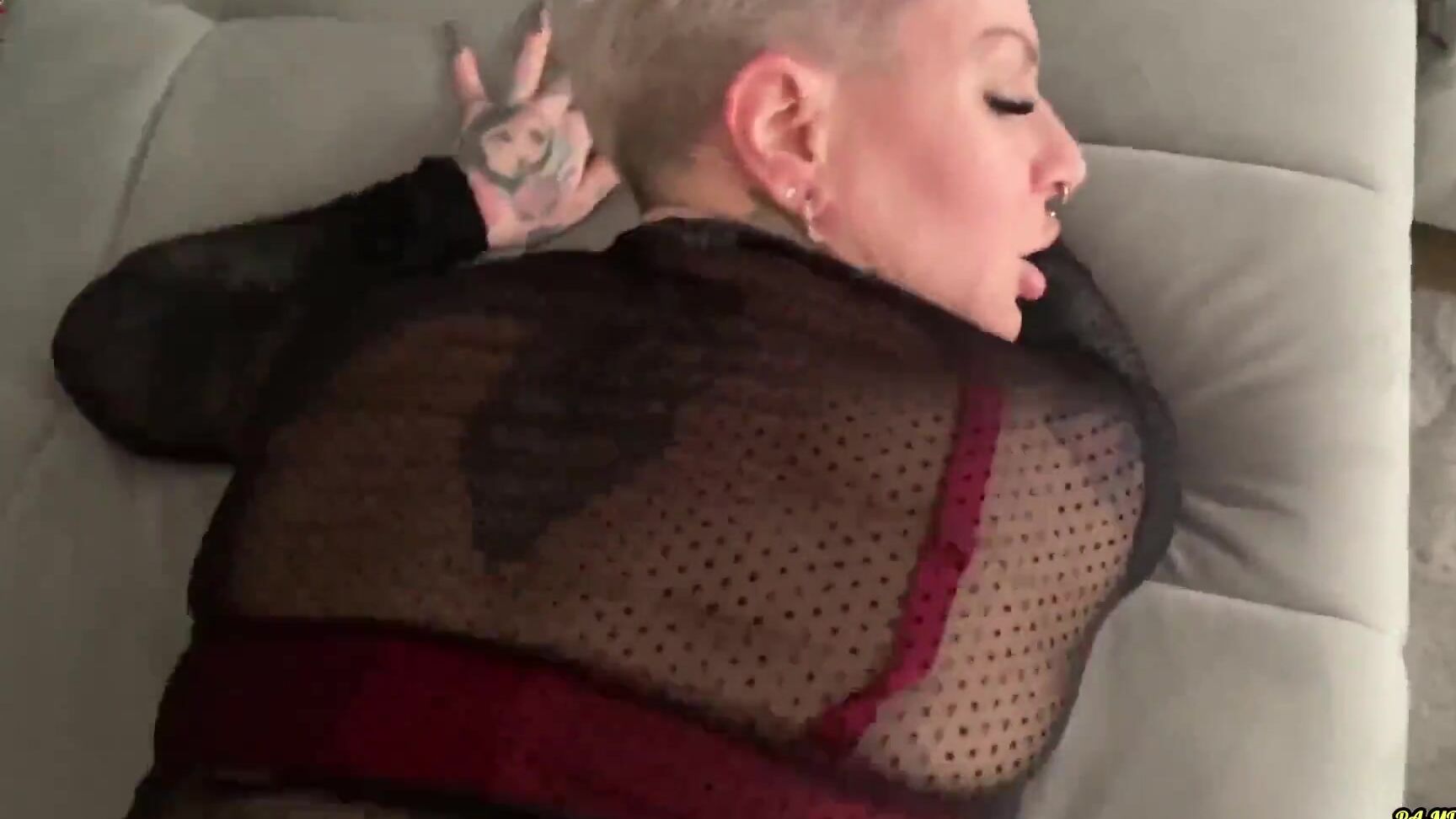 Cat Coxx 22.01.30  Dreist  Von seinem besten Freund Anal gefickt MyDirtyHobby