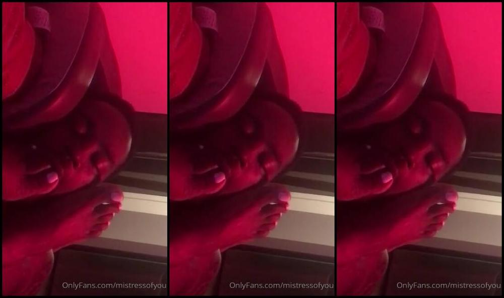 Mistress Mystique Aka Iwantmystique Onlyfans My Place Should Never Ever Be Without This