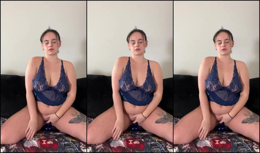 "Tiffanybabe01" lace/lingerie, dirty talking, dildo fucking, pussy play, dildo riding POUNDING MY NEW CLEAR DILDO XXX Manyvids