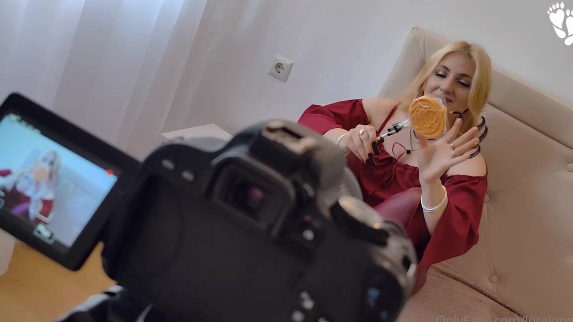 Lora Long Nails Nicknamed Loralongnails Onlyfans Backstage Halloween Pumpkin Lollipop Licking