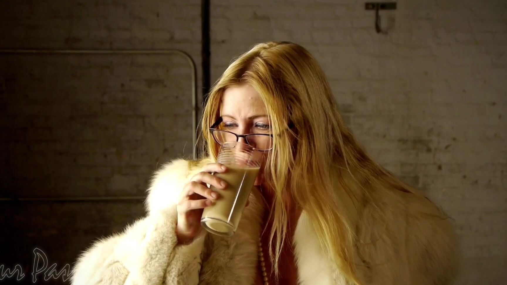 Kaitlink Evil Greedy Smoking Goddess Controls You