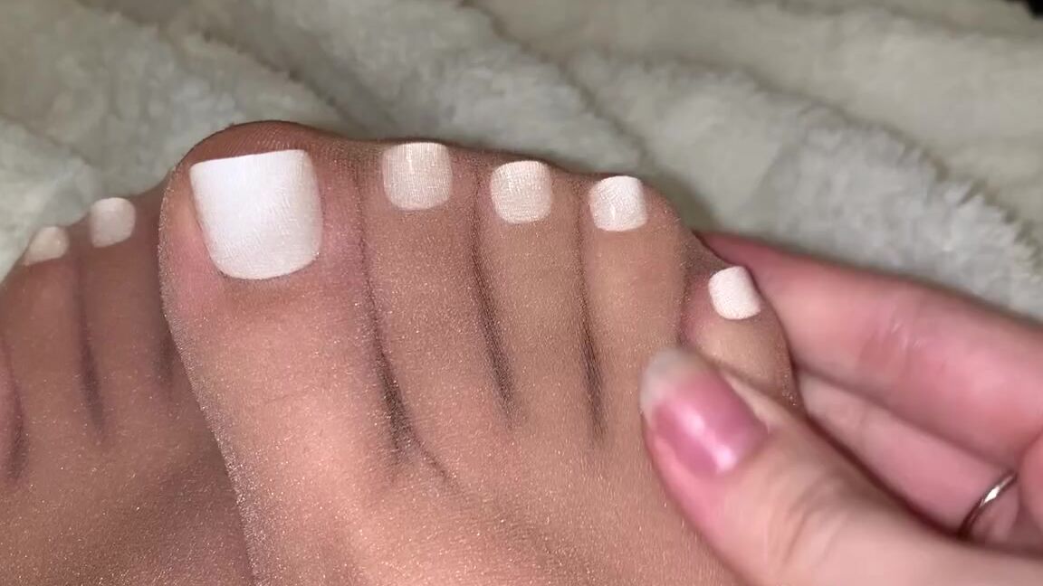 Goddess Evelyn Nicknamed Evelyn Feett Onlyfans Quick Joi This One S For My Nylon Lovers A Quick Tease With Countdown 5Xs