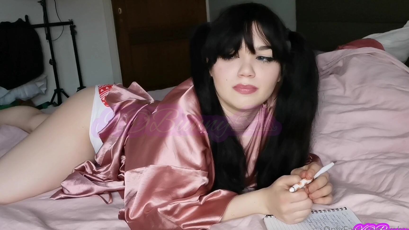 Xobunny Day Of Farty Xxxmas Making The List For Santa But Oh My Bloated Tummy