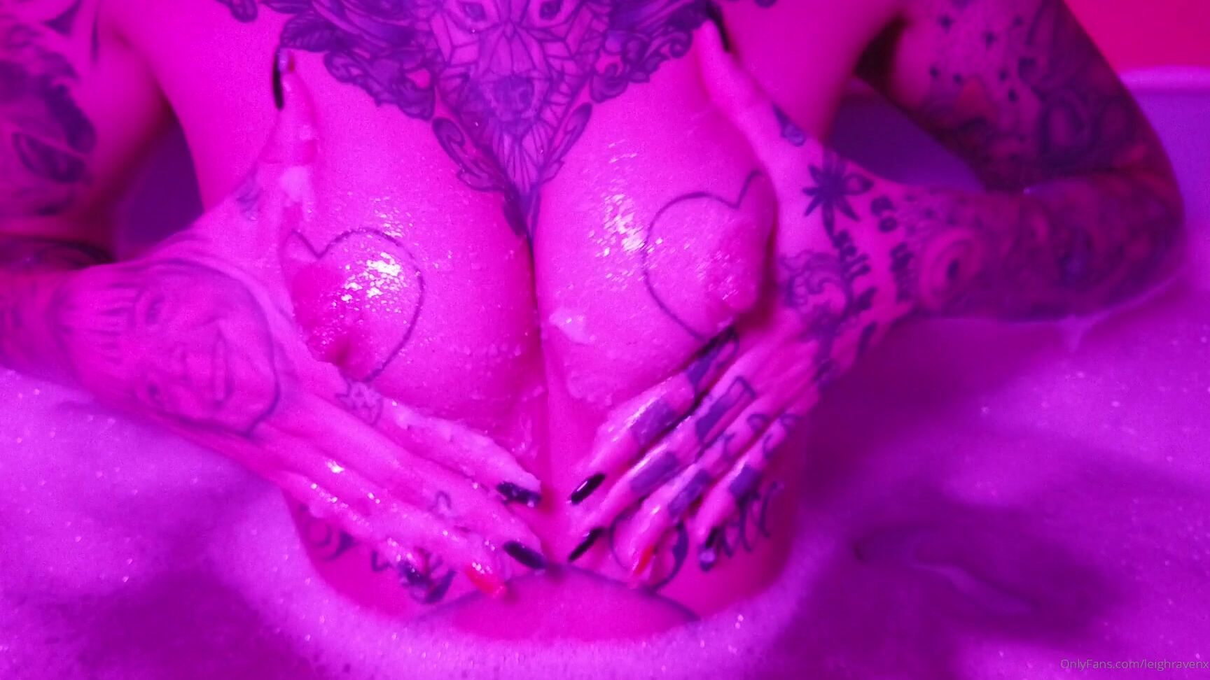 Leighravenx Happy October I M Celebrating With A Hot Bubble Bath