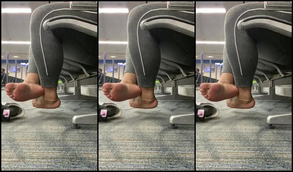 Iwantnique Onlyfans Public Shoe Removal Detroit Airport While Waiting For My Flight I Decided To Let