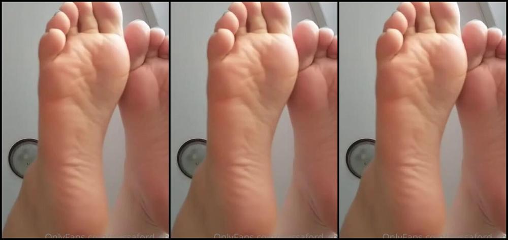 Alyssa Ford Nicknamed Alyssaford Chill Onlyfans Just Some Toe Wiggles To Get You Through The Day