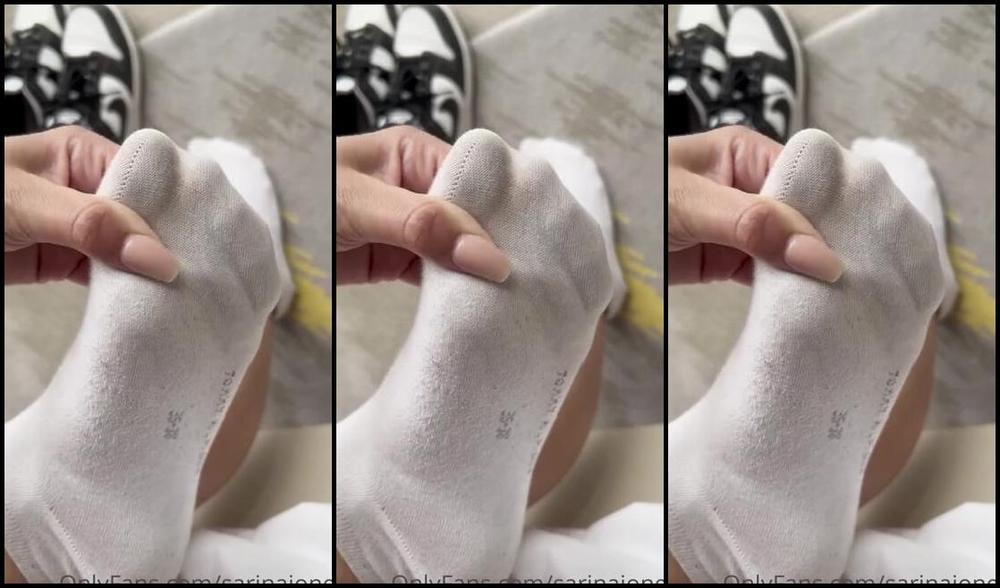 Sarina Jones Nicknamed Sarinajones 04 24 2023 Onlyfans Video Walk Walk Walk