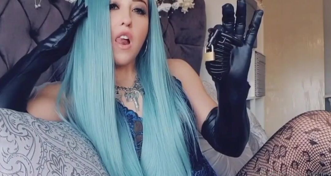 Miss Evie Lock Nicknamed Missevielock Onlyfans When You Are Owned By Me That Means Your Entire Life Will