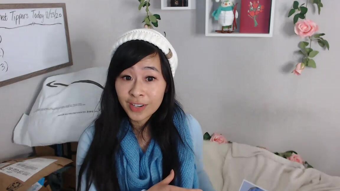 Kaedialang Stream Started At Pm Christmas Present Opening Non Explicit