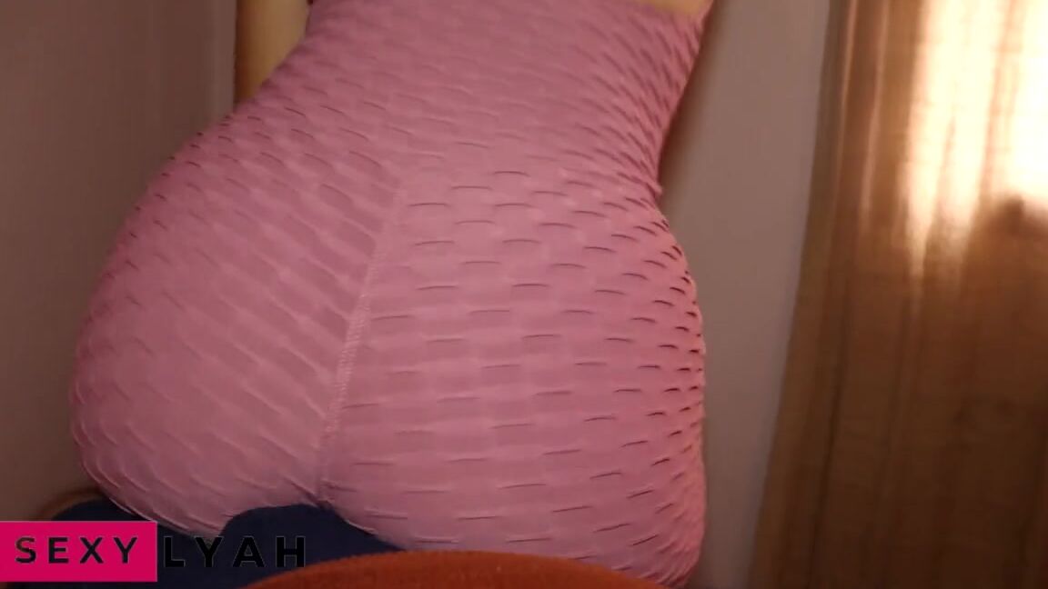 Sexylyah Nicknamed Sexylyah Onlyfans Lap Dance In Sexy Pink Jumpsuit