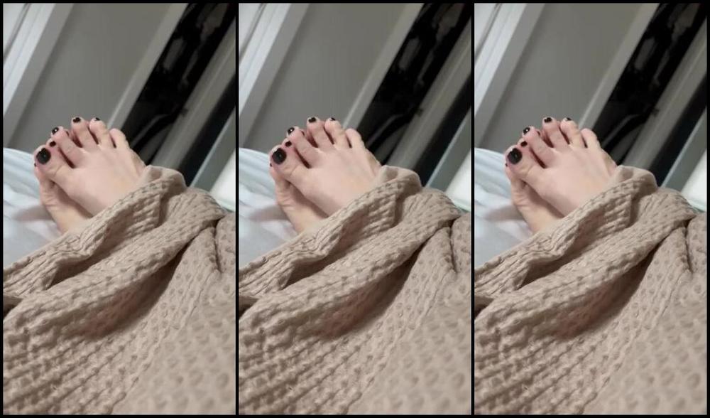 Princessava22 Foot Fetish 10 17 2024 Onlyfans Video Reimburse My Halloween Pedi