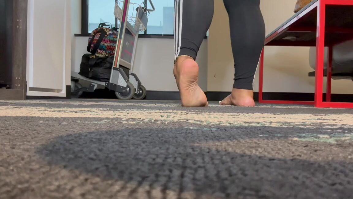 Iwantnique Onlyfans Barefoot Amp Football Who S Your Favorite Team You Better Already Know Mine