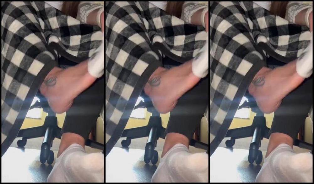 Soldmysolesforink Nicknamed Soldmysolesforink 10 27 2023 Onlyfans Video It Was Trick Or Treat Around Town