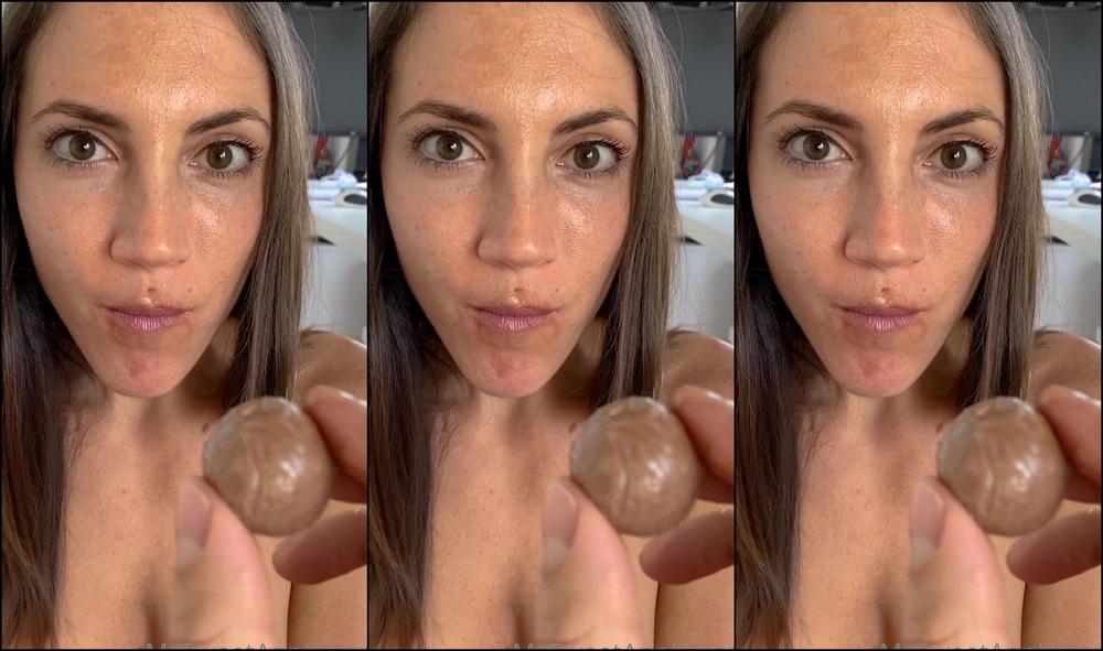 mysweetapple-25-05-2020-358717602-anyone-has-an-eating-fetish-i-loved-making-this-video-