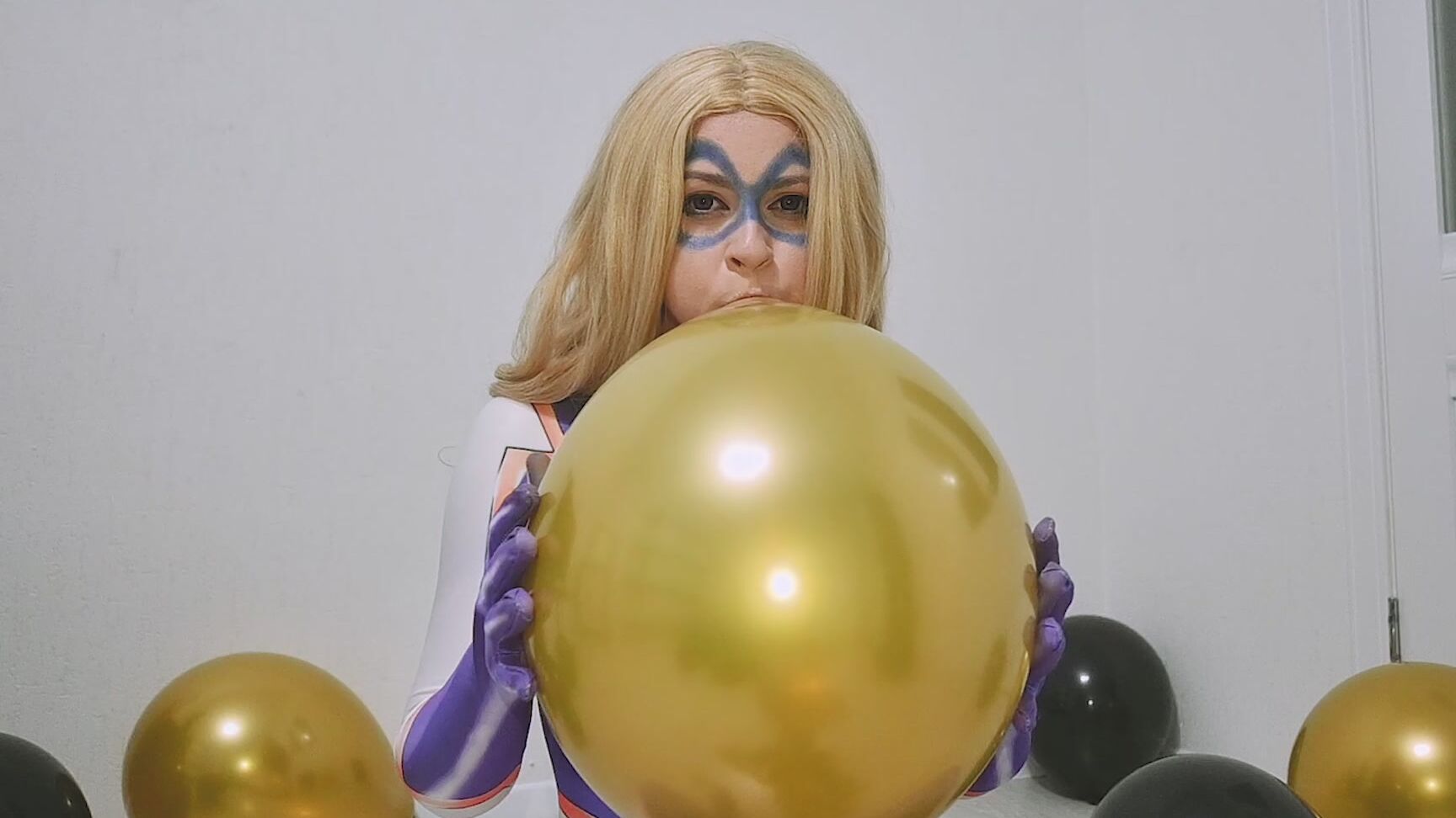 "SpookyBoogie" balloons b2p, cosplay, inflatable blow fetish, pov, sfw, teens (18+) mt lady is your new balloon fetish buddy manyvids