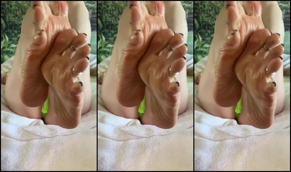 Goddessfendi Sexy Lil Tease For One Of My Fave Clients