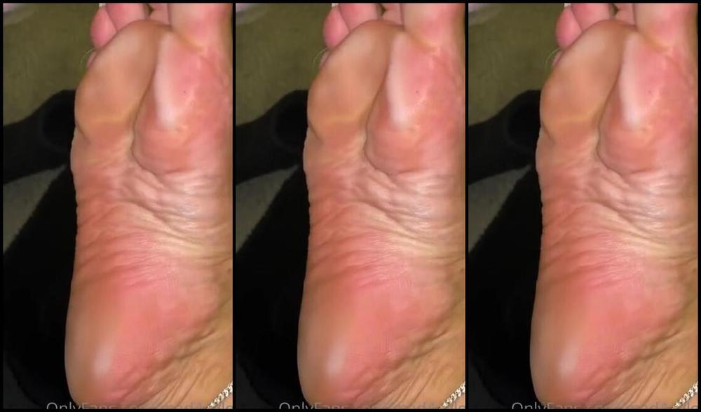 Msmaddy Aka Madsoles 1 Onlyfans Long Day At Work As You Can See If Only You Could Sniff Too