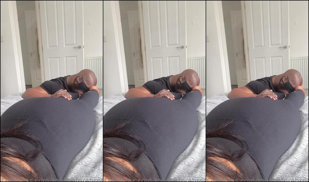 Toesbeforebros Hearing Feetmenataliee Moan Whilst I M Tending To Her Feet Is Just