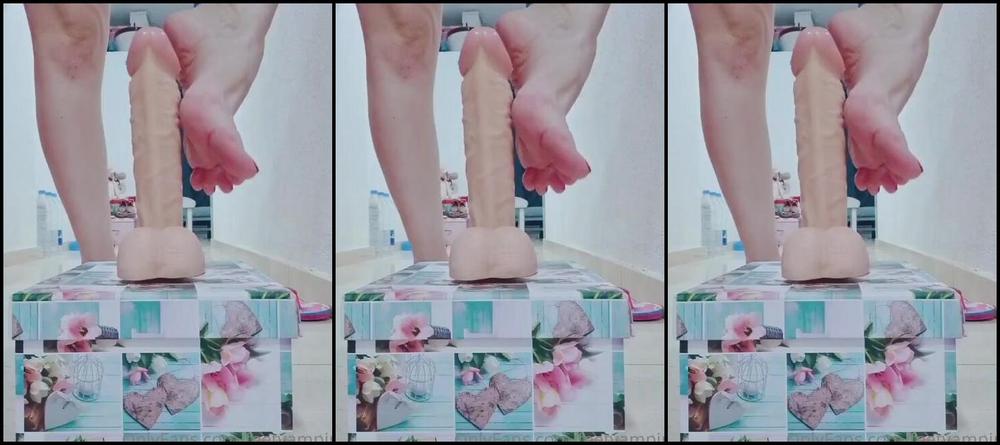 Feetvampire Nicknamed Feetvampire Onlyfans I Already Wanted To Enjoy My Big Toy