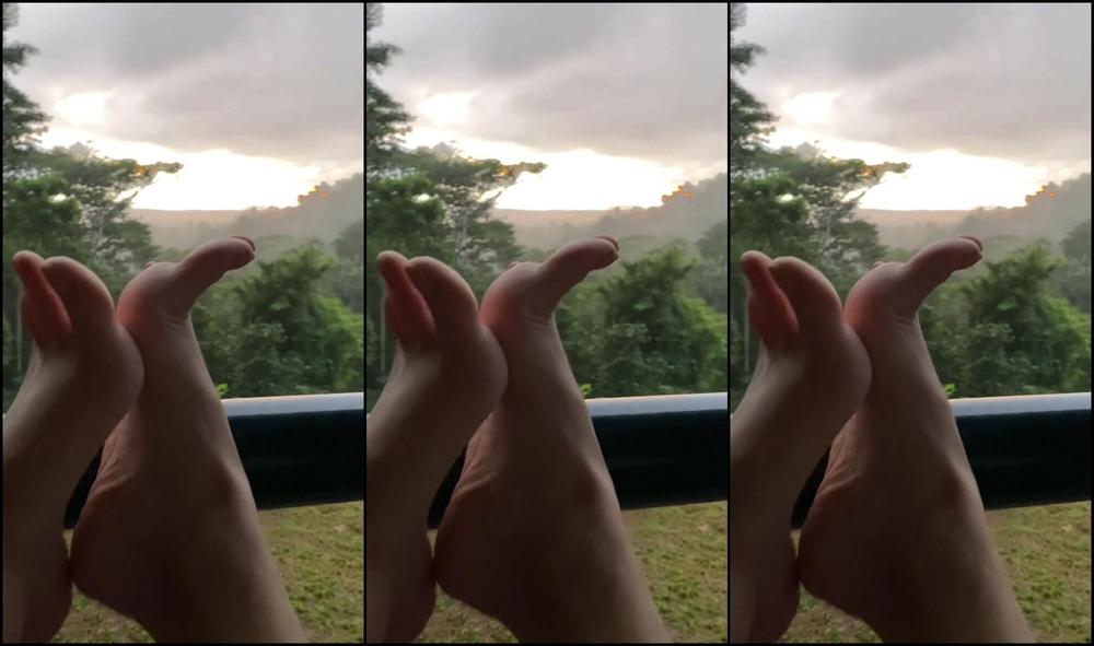 Queenmothersoles Wiggle Feet In Rainforest