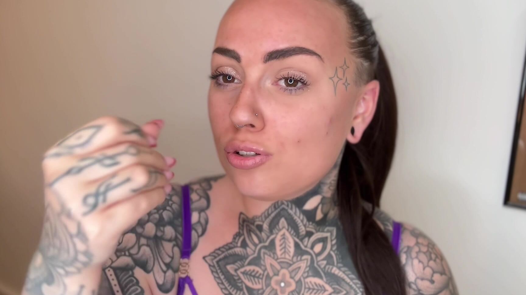 "MissValentina" femdom, femdompov, finance, financialdomination, moneyfetish Snap Stroke Send manyvids