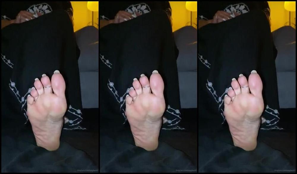 Sexyfeet47 Onlyfans Do You Have A Peanut Between Ur Legs I Know Who You Are So You Better Make Yourself Useful With Tri