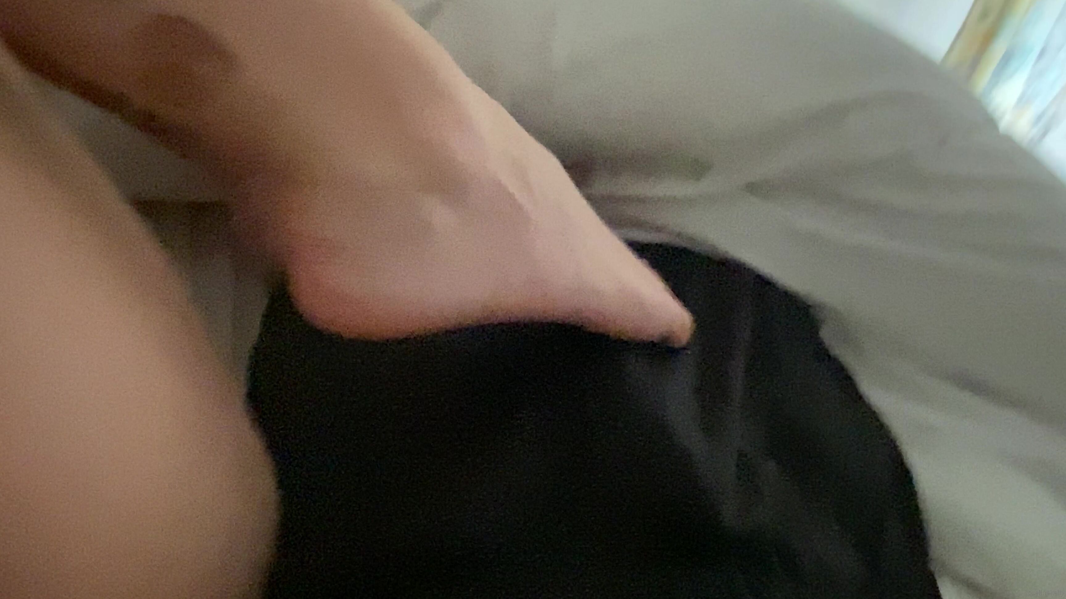 Joselinekavaski I Have The Biggest Foot Foot Fetis