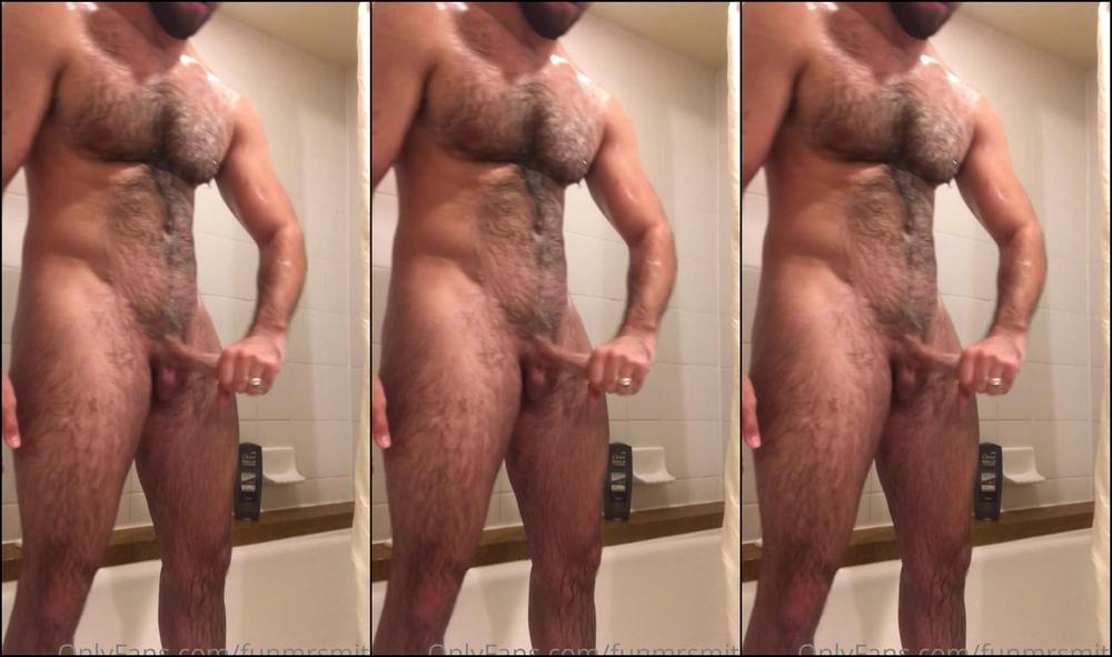 Funmrsmith Someone Wanna Come Get My Back Or Least Catch This Load In The Shower