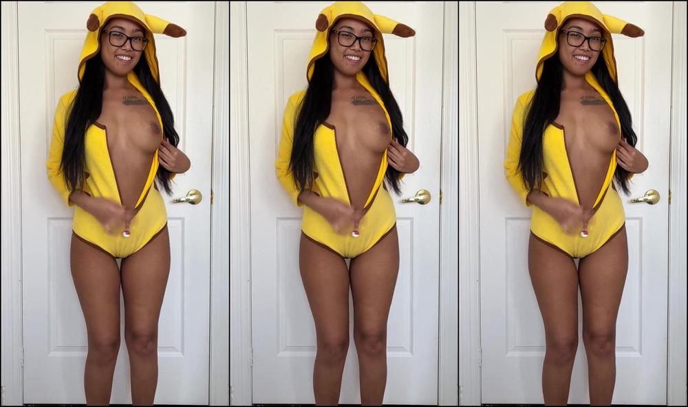 hayleyxyz 19 06 2022 394694156821209088 here s a quick video of me showing off my pikachu onesie from my album Fansly