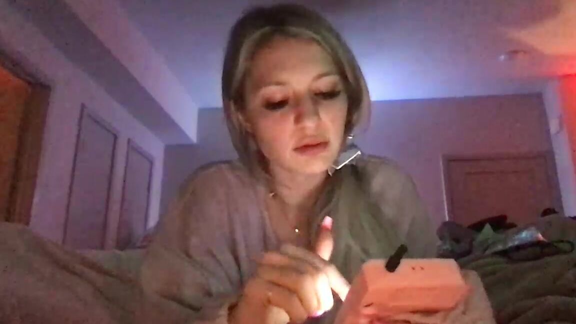 Julieannafleming Stream Started At Am