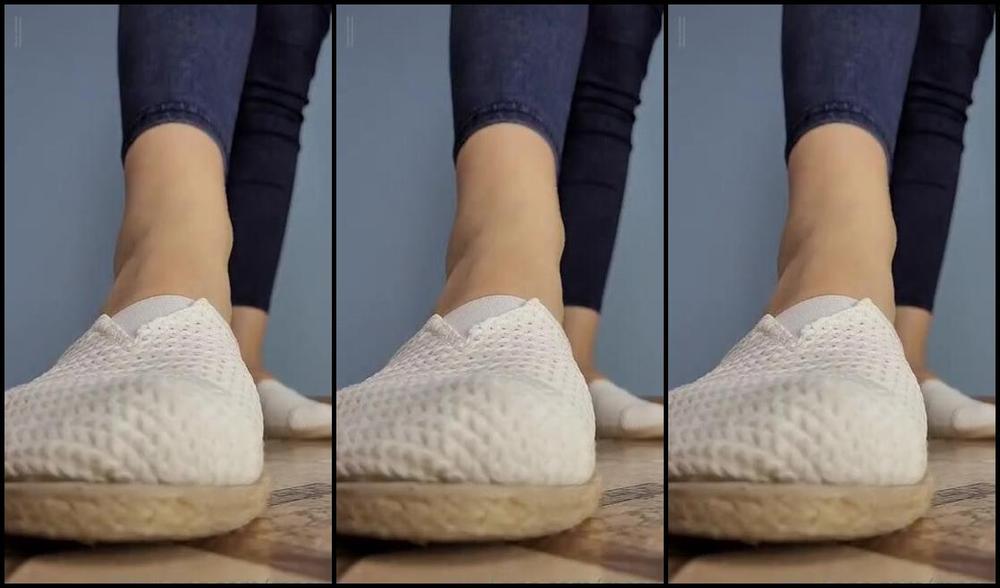 Masmr Onlyfans 8August Espadrilles Fun Up Close Walk Wiggle Onoff Sounds This Video Is Posted On Both