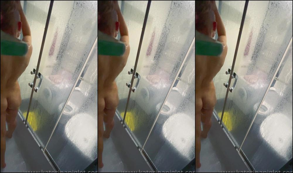 Katerinapiglet A Little Lifestyle Because Everyone Dreams Of Peeking At Me In The Shower Shooti