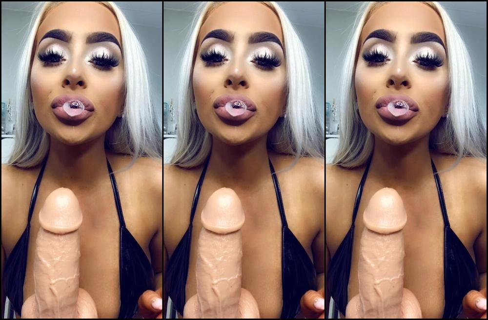 Dollybitch Stripper Getting Ready To Suck Your Dick