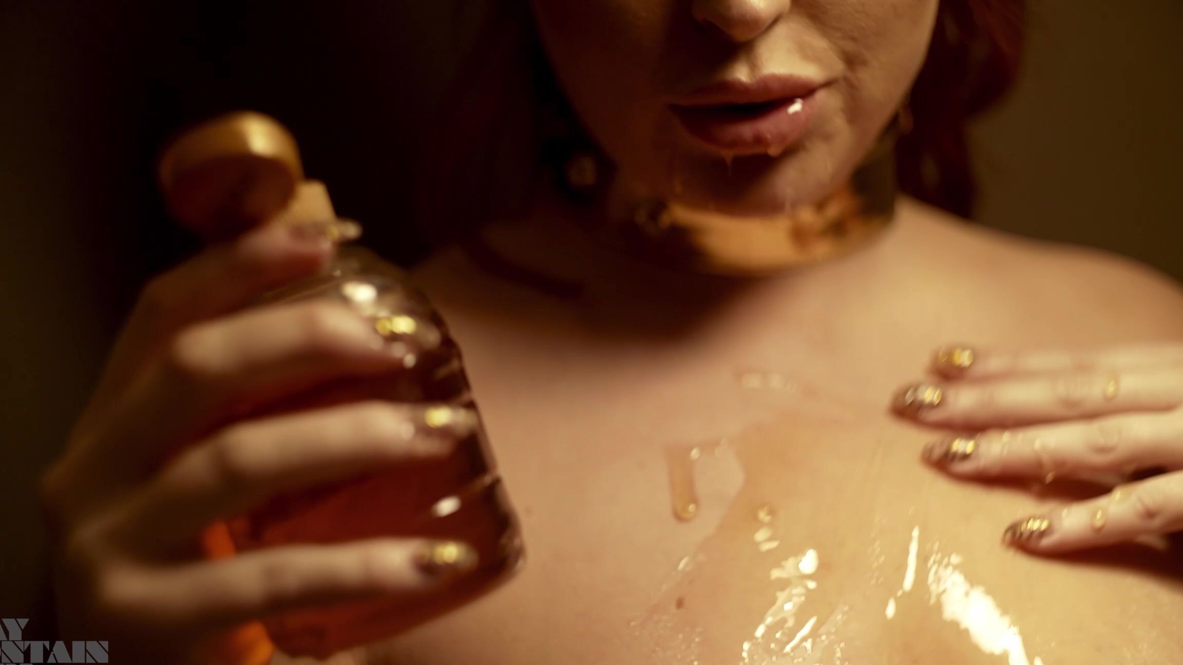 Posing, Solo 2022-06-13 Lucy Vixen - Love Honey SiteRip