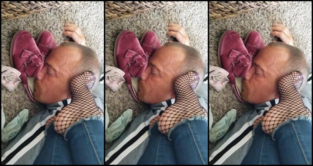 Worldgoddess Onlyfans Tormenting My Slave In My Fishnet Stocking Feet