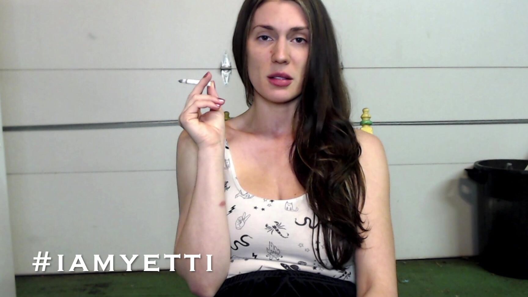 "Iamyetti" femdom, food & object crush, sfw, smoking, submissive task, unaware giantess VOTE FOR ME 2022 manyvids
