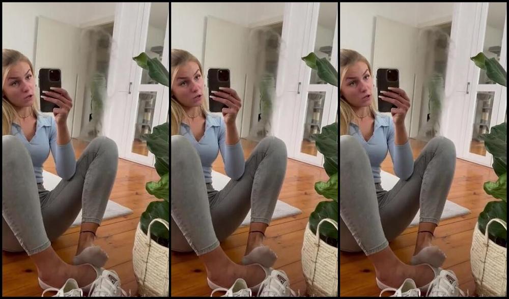 Emmysfeetandsocks Aka Emmyfeetandsocks Onlyfans Day 5 With Them One Word To Describe Them Disgustingp