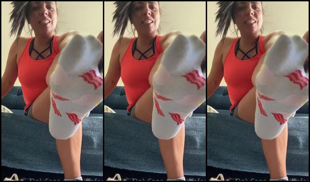 Kiffa Feet Onlyfans Ive Just Arrived From Gym And Made This Sweaty And Stinky Video Only For You My Stinky Guysp