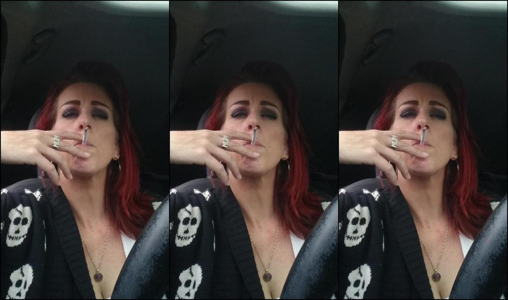 Curvycandice Smoking In Car Park