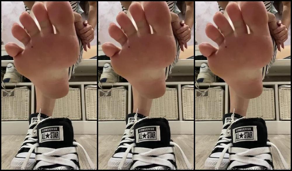 Mistressanna Onlyfans Sweaty Smelly Feet To Worship Ife