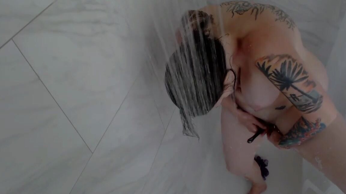 Kelly Payne Spy On Me Shower Shave Quicky