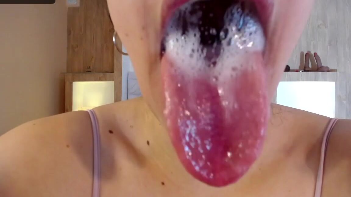 "Melted_Chocolate" ass, drool, orgasms, sloppy, swallowingdrooling hardcore sucking on massive dildo Manyvids