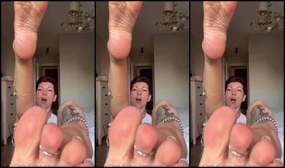 Solesmad Fetish Queen Aka Solesmadvip Onlyfans Before Going To The Shower Teasing You