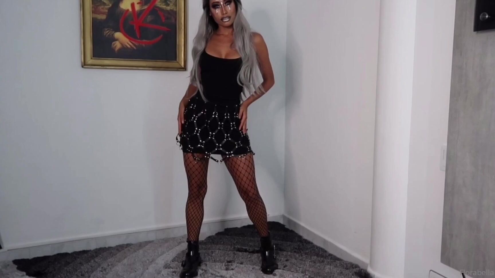 florabella-29-10-2019-77825795-giving-a-lapdance-to-the-true-kim-tylor-wanna-watch