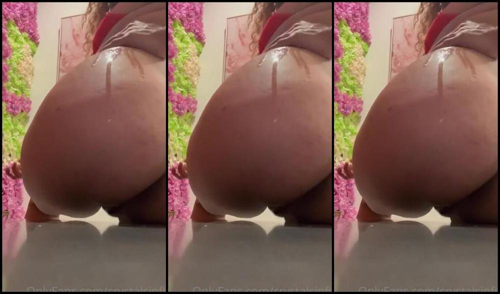 Crystalsinful Onlyfans How Do You Like Your Booty And Soles With Oil Do