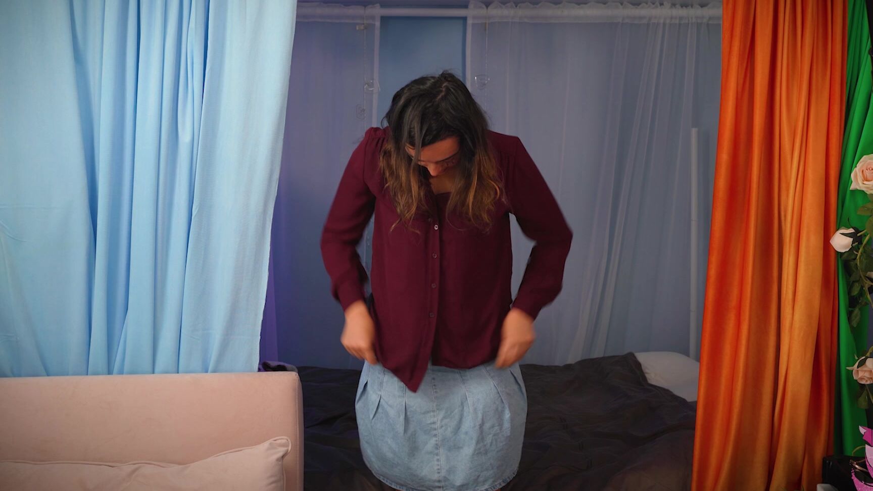 Summer Fox Truth Or Dare Gets Me Naked