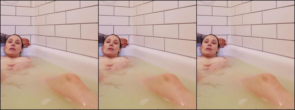 Miss Ruby Marks Bathtime Body Worship