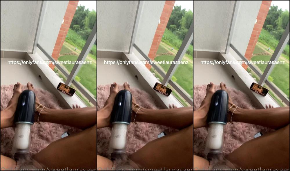 Sweetlaurasaenz A Handjob On My Balcony