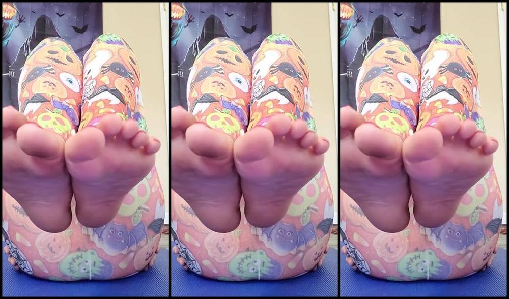 Crystal Paris Nicknamed One Lonely Foot 10 13 2024 Onlyfans Video I Always Catch You Watching Me